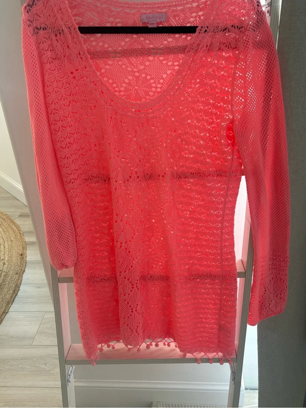Lilly Pulitzer coverup neckline sleeves